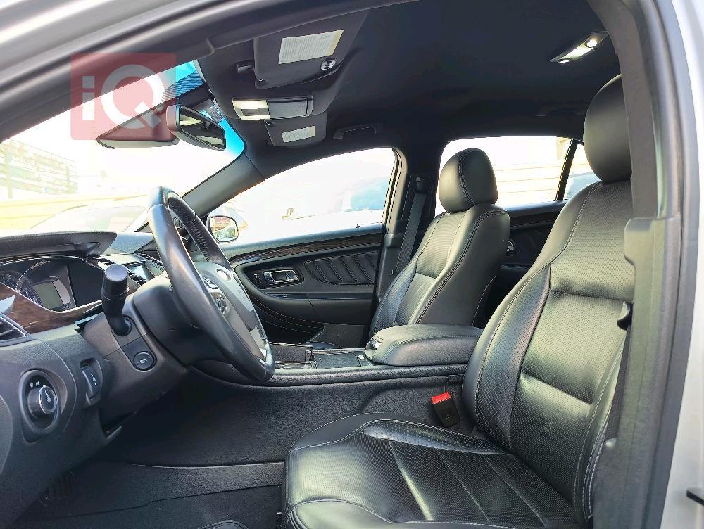 Ford Taurus
